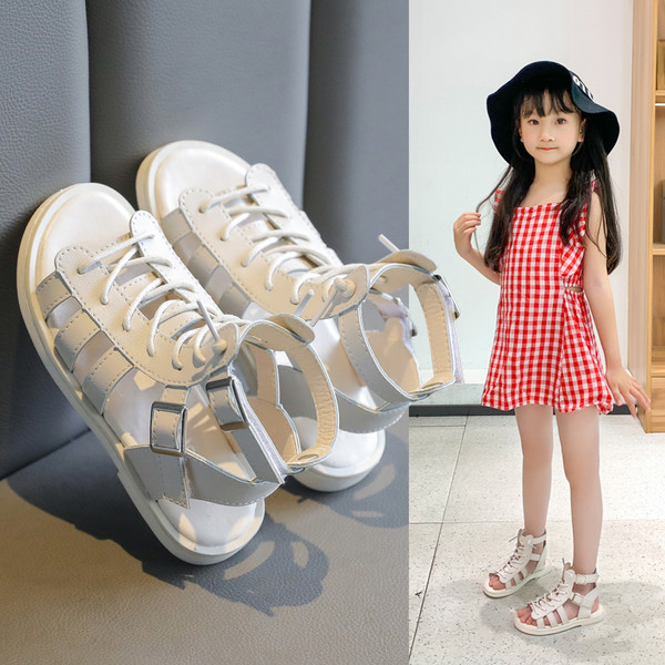 Детски кожени сандали с връзки в бял и черен цвят 