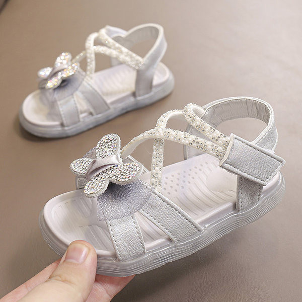 Детски сандали с декорация перли и лепенка