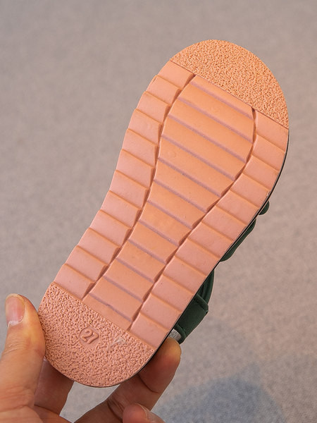 Ежедневни сандали за момичета с равна подметка в няколко цвята