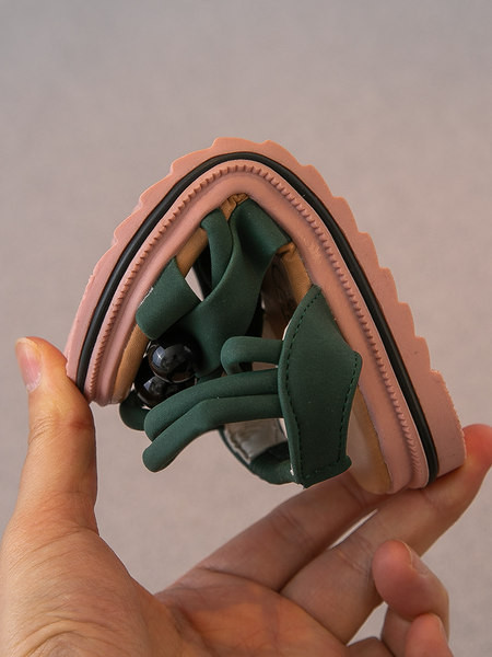 Ежедневни сандали за момичета с равна подметка в няколко цвята