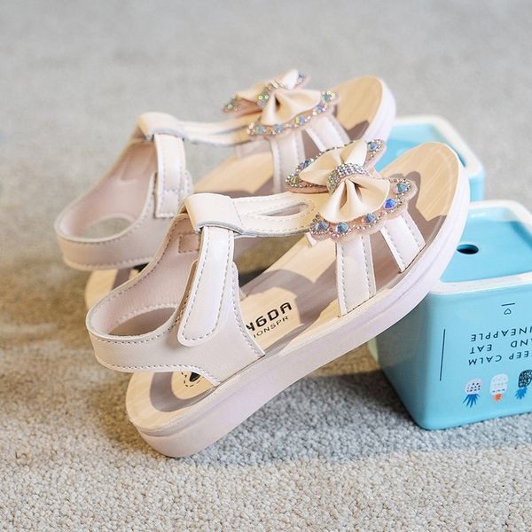 Детски кожени сандали с панделка и камъни