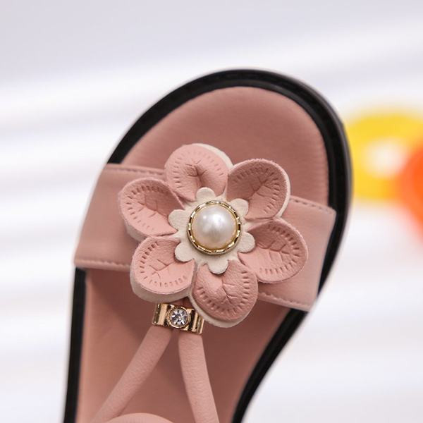 Детски сандали с цвете и перли