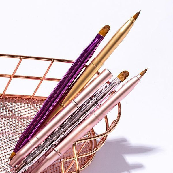 Четка за нанасяне на гланц или червило