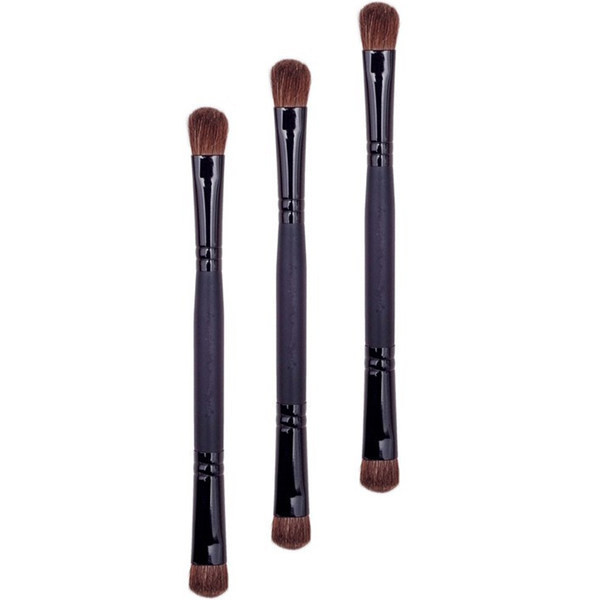 Βούρτσα για εφαρμογή μακιγιάζ σε μαύρο χρώμα