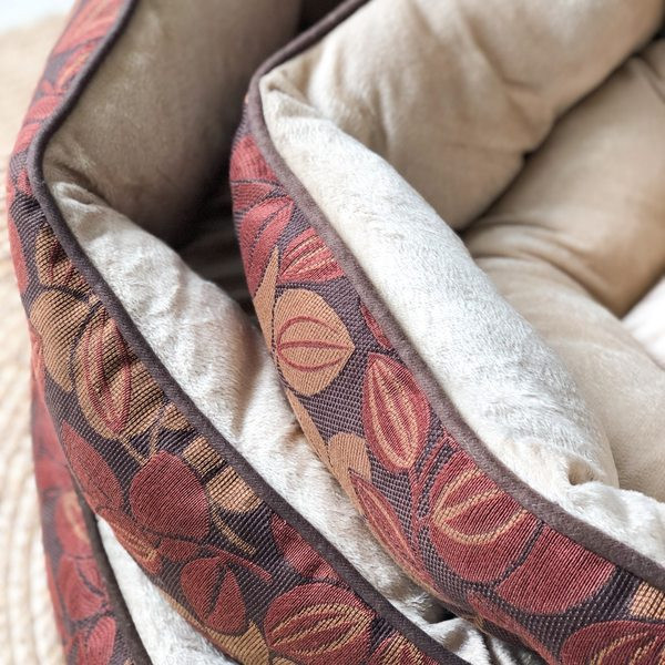 Koertele sobiv plüüsist voodi