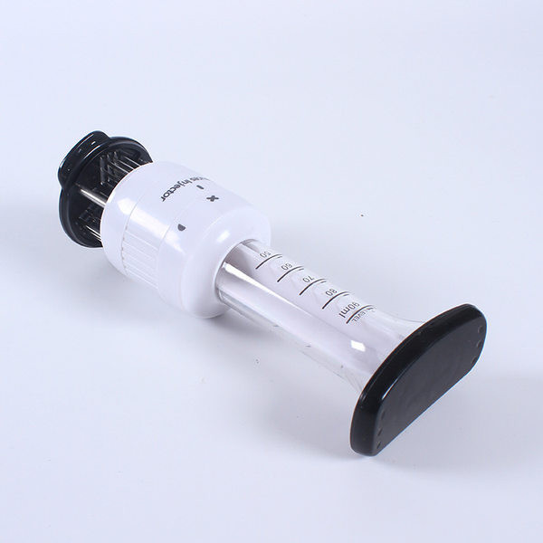 Marinādes inžektors un gaļasmašīna