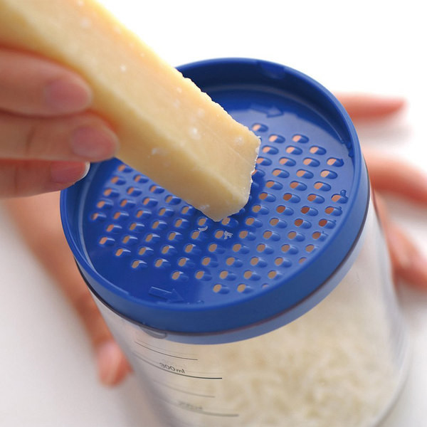 Pudele ar virtuves piederumiem 8 vienā