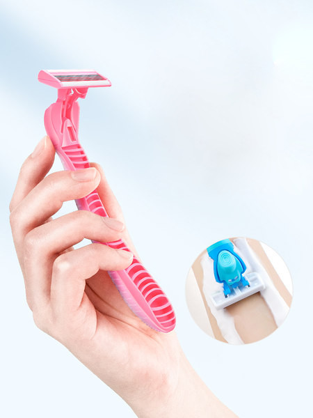 Mėlynos ir rožinės spalvos moteriškas skustuvas