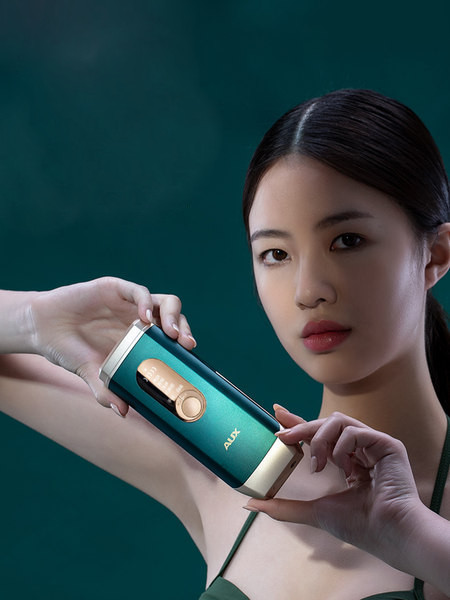 Συσκευή αποτρίχωσης με λέιζερ