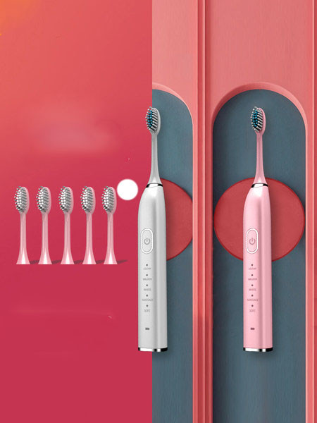 Електрическа четка за зъби в четири цвята