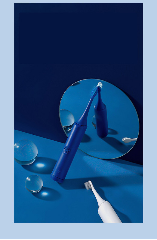 Elektriskā zobu birste ar 4 maināmiem uzgaļiem