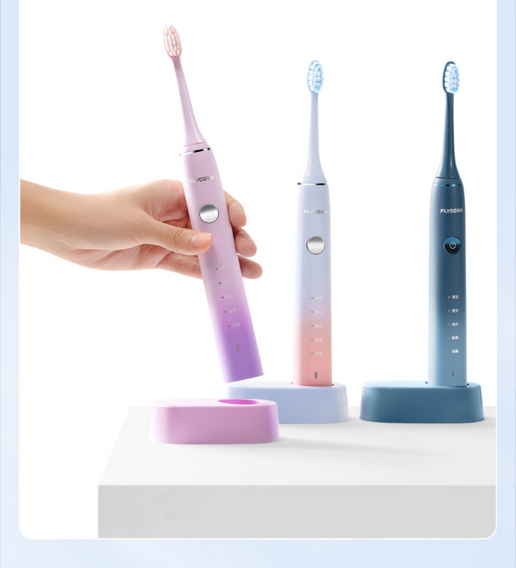 Electric toothbrush with soft bristles