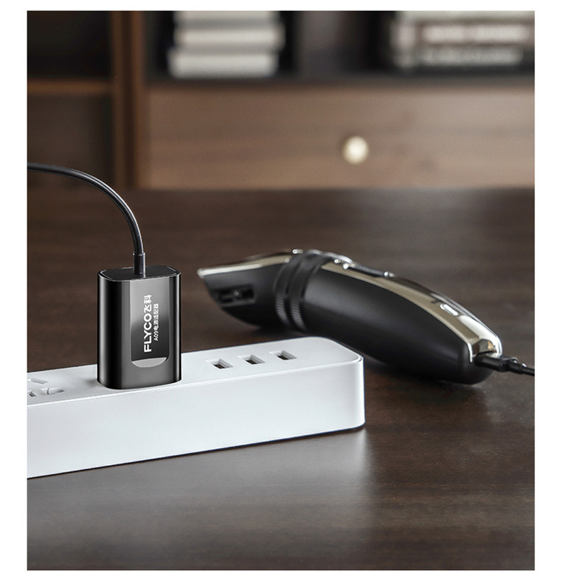 Akumulatora trimmeris ar vairākiem stiprinājumiem