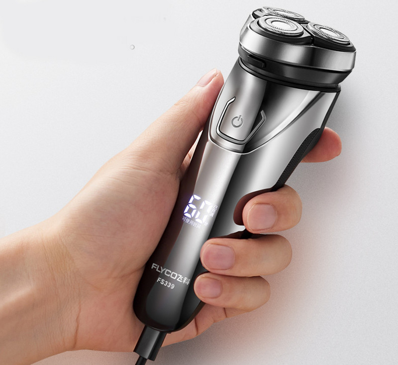 Elektriskais skuveklis ar trim galviņām un LED displeju