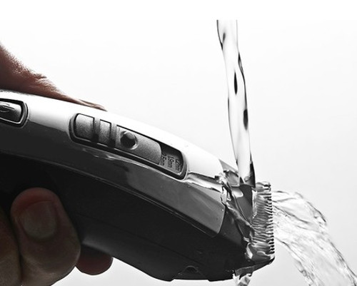 Ηλεκτρική κουρευτική μηχανή και οθόνη LED