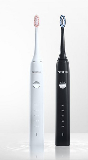 Ηλεκτρική οδοντόβουρτσα σε λευκό και μαύρο