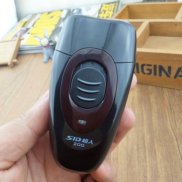 Elektriskais mini skuveklis vīriešiem