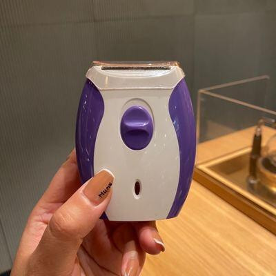 Nešiojamas elektrinis epiliatorius su USB laidu