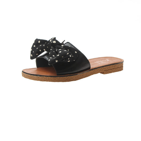 Jauns sieviešu čību modelis ar punktētu lentīti