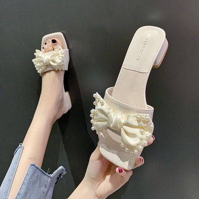 Γυναικείες παντόφλες με επίπεδη σόλα - διακοσμητική κορδέλα και πέρλες