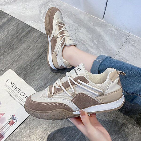 Γυναικεία αθλητικά πάνινα παπούτσια από οικολογικό σουέτ και υφάσματα