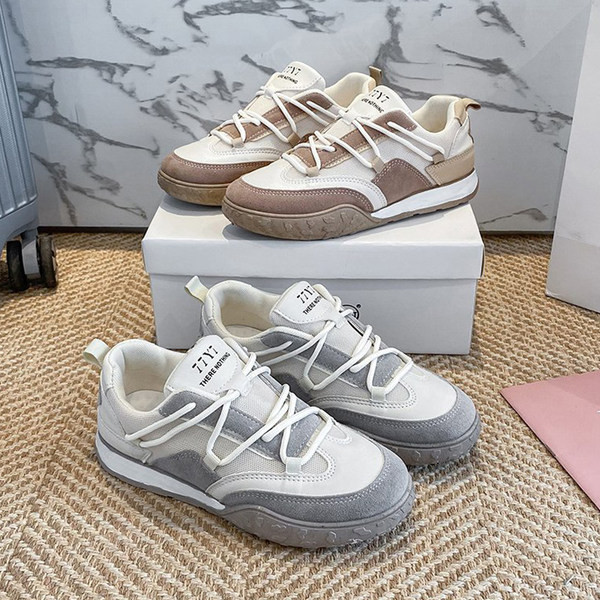 Γυναικεία αθλητικά πάνινα παπούτσια από οικολογικό σουέτ και υφάσματα