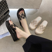 Modernas sieviešu čības ar 3D ziediem un 5 cm platformu