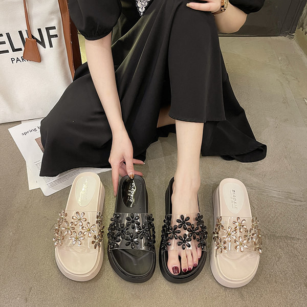 Modernas sieviešu čības ar 3D ziediem un 5 cm platformu