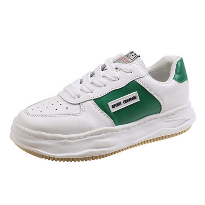 Sieviešu ikdienas kedas ar plakanām zolēm un mežģīnēm, kas piemērotas vasarai