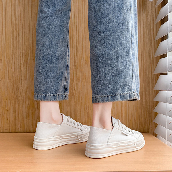 Sieviešu audekla kedas ar raupju zoli trīs krāsās