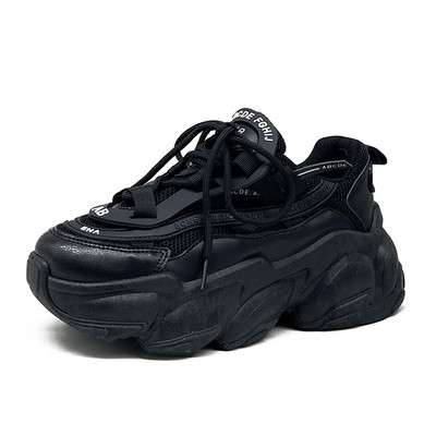 Sieviešu kedas ar rupju zoli - tīrs modelis