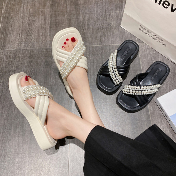 Modernas sieviešu čības ar 3 cm zoli un pērlēm