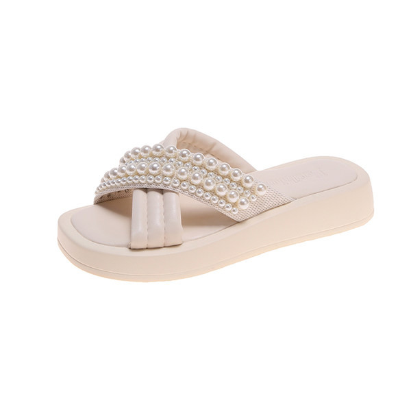 Modernas sieviešu čības ar 3 cm zoli un pērlēm