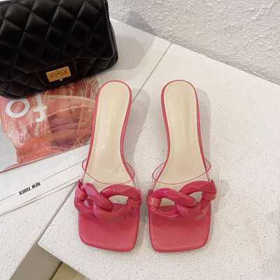 Jauns sieviešu čību modelis ar ķēdīti vairākās krāsās