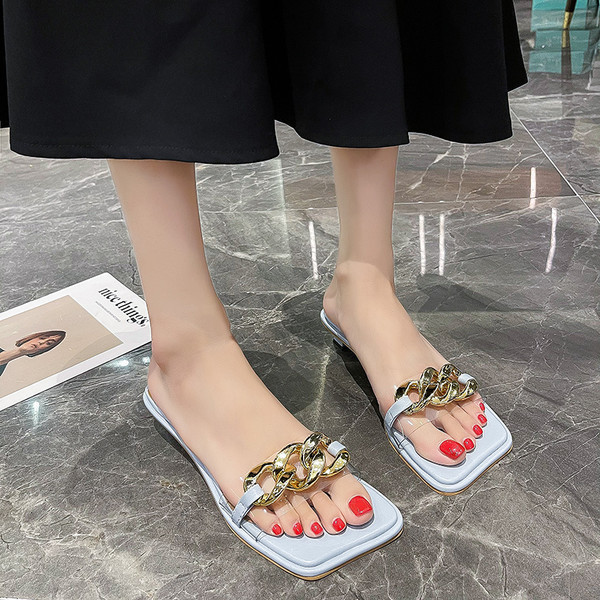 Jauns sieviešu čību modelis ar ķēdīti vairākās krāsās