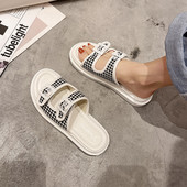 Ikdienas sieviešu čības ar sprādzi un plakanu zoli