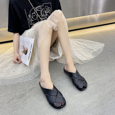 Jauns sieviešu čību modelis no eko ādas - ar plakanu zoli