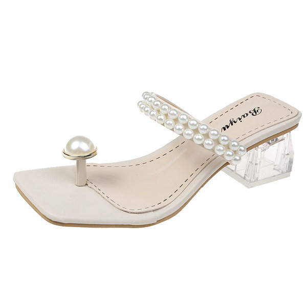Κομψές γυναικείες παντόφλες με πέρλες και διάφανο τακούνι