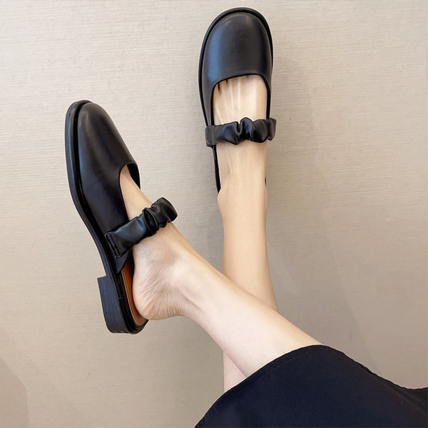 Slēgtas čības no eko ādas, noapaļots modelis