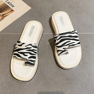 Ikdienas sieviešu plakanas čības ar ādas siksniņu