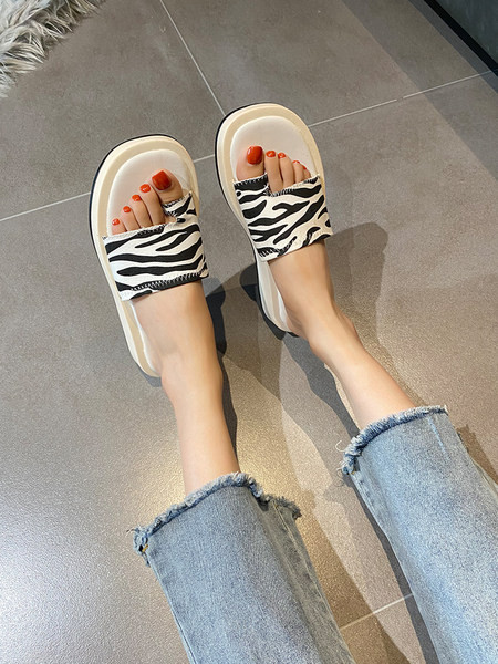 Ikdienas sieviešu plakanas čības ar ādas siksniņu