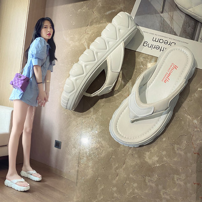 Ikdienas sieviešu čības starp pirkstiem un 5 cm zoli