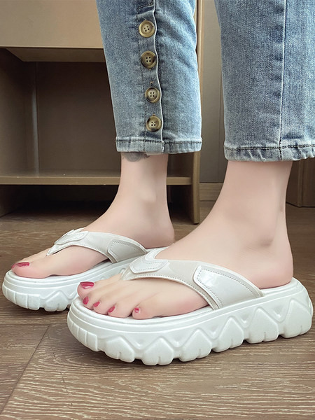 Ikdienas sieviešu čības starp pirkstiem un 5 cm zoli