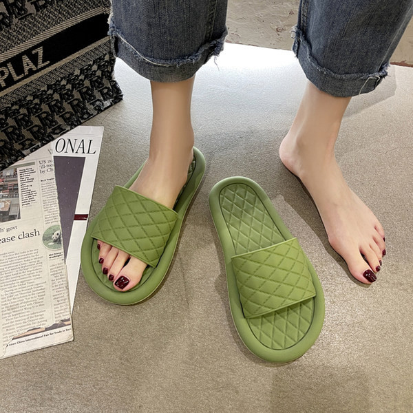 Ikdienas čības ar plakanu zoli - sievietēm