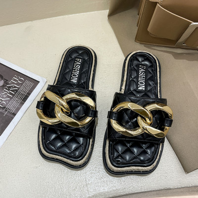 Jauns ādas čību modelis ar plakanu zoli vairākās krāsās