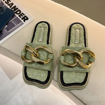 Jauns ādas čību modelis ar plakanu zoli vairākās krāsās