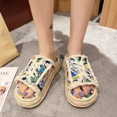 Sieviešu krāsainas čības ar mežģīnēm