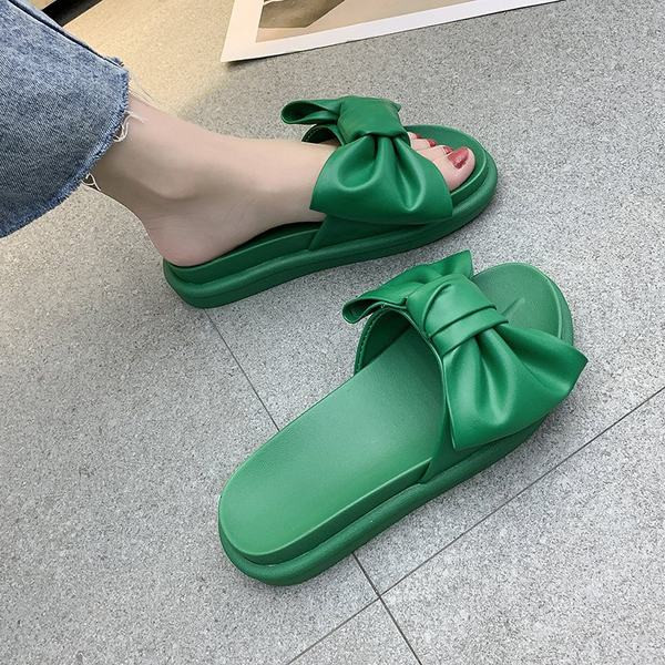 Ikdienas sieviešu čības no mākslīgās ādas ar lentīti