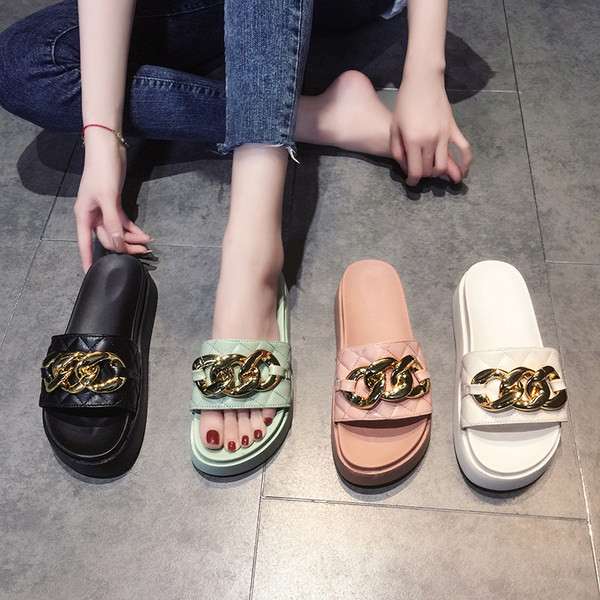 Papuci casual de dama cu curea de piele si lant metalic