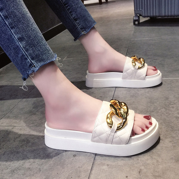 Papuci casual de dama cu curea de piele si lant metalic